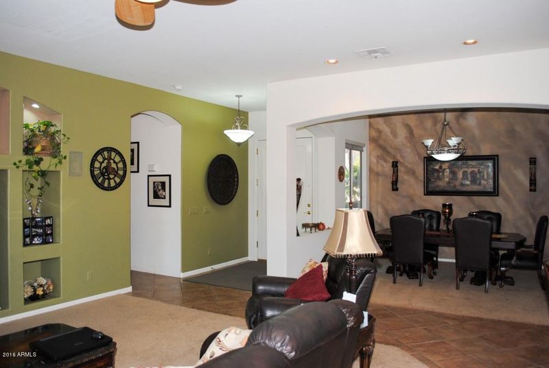 4137 W Hackamore Dr, Phoenix, AZ 85083