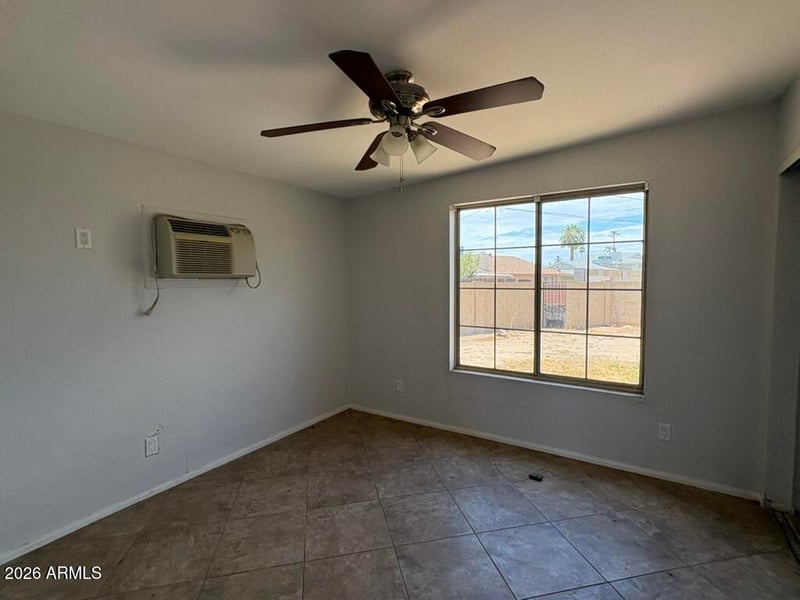 4137 Luke Ave, Phoenix, AZ 85019