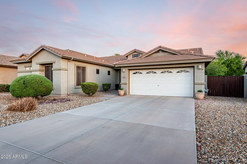 4139 Loma Vista St, Gilbert, AZ 85295
