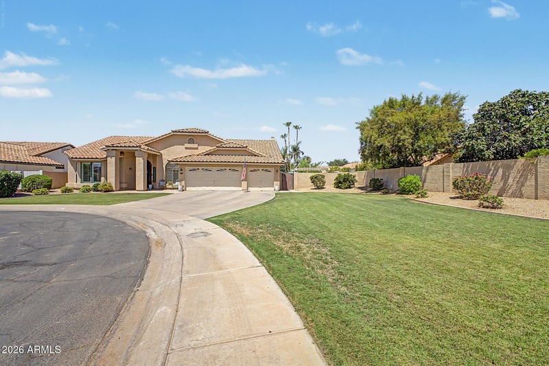 414 S Surfside Dr, Gilbert, AZ 85233