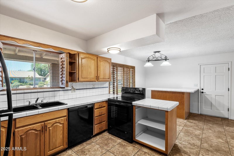 414 Westchester Dr, Tempe, AZ 85283