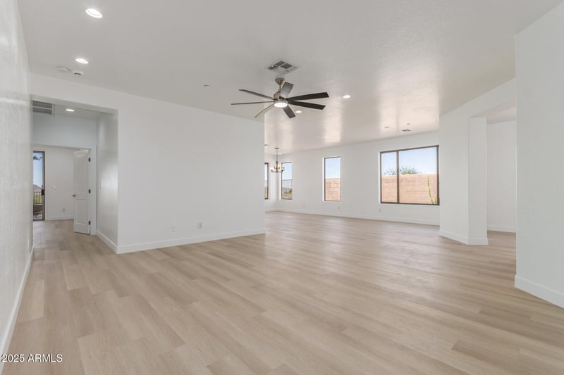 41401 Maidstone Ct, Anthem, AZ 85086
