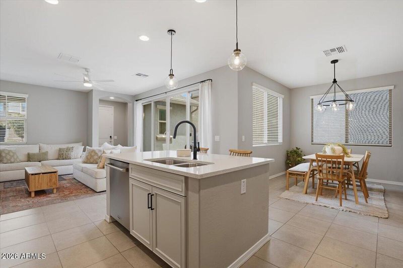 4141 E Jones St, Gilbert, AZ 85295