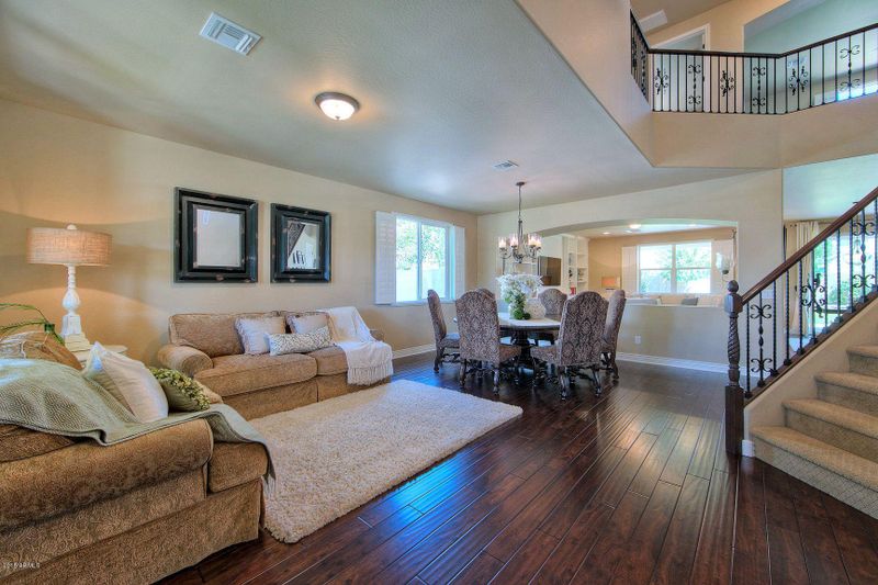 4142 E Crescent Way, Chandler, AZ 85249