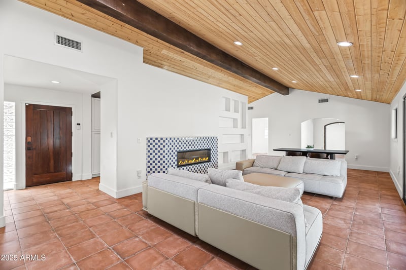 4142 E Stanford Dr, Phoenix, AZ 85018