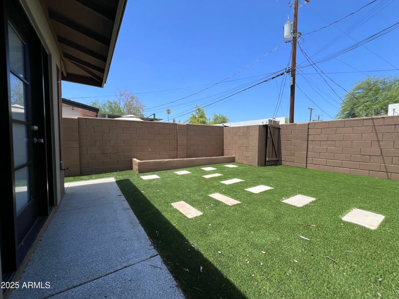 4142 Moreland St #2, Phoenix, AZ 85008