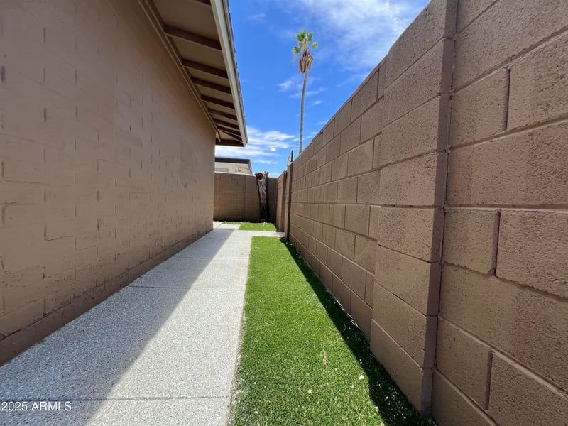 4142 Moreland St #2, Phoenix, AZ 85008