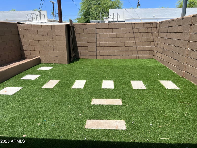 4142 Moreland St #2, Phoenix, AZ 85008