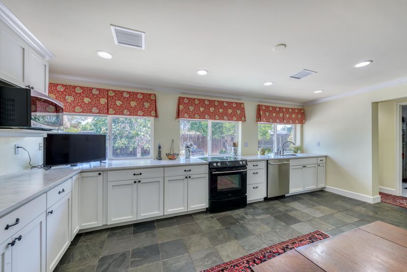 4143 N 35th Pl, Phoenix, AZ 85018