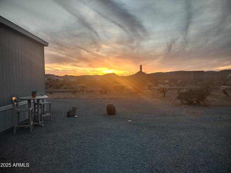 4143 Sunset Dr, New River, AZ 85087