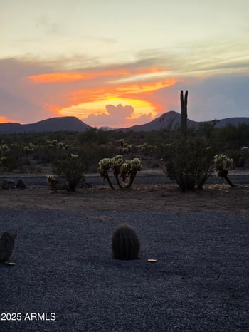 4143 Sunset Dr, New River, AZ 85087