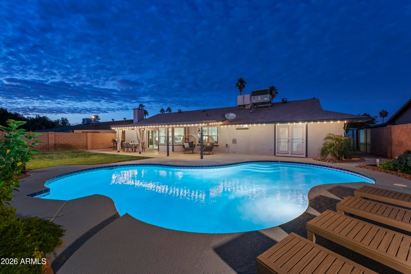 4145 Meadow Dr, Glendale, AZ 85308
