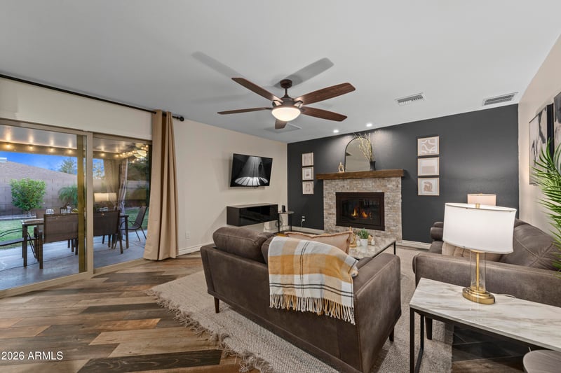 4145 Meadow Dr, Glendale, AZ 85308