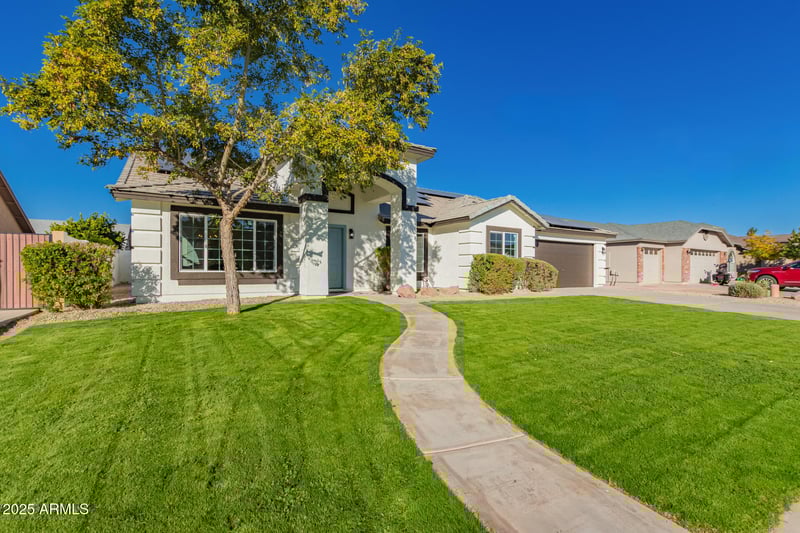 4146 Meadow Land Dr, San Tan Valley, AZ 85140