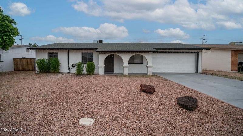 4146 W Desert Hills Dr, Phoenix, AZ 85029