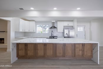 4148 Westview Dr, Phoenix, AZ 85015