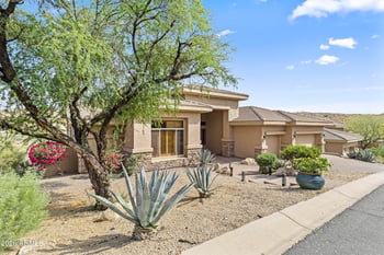 415 E Desert Wind Dr, Phoenix, AZ 85048