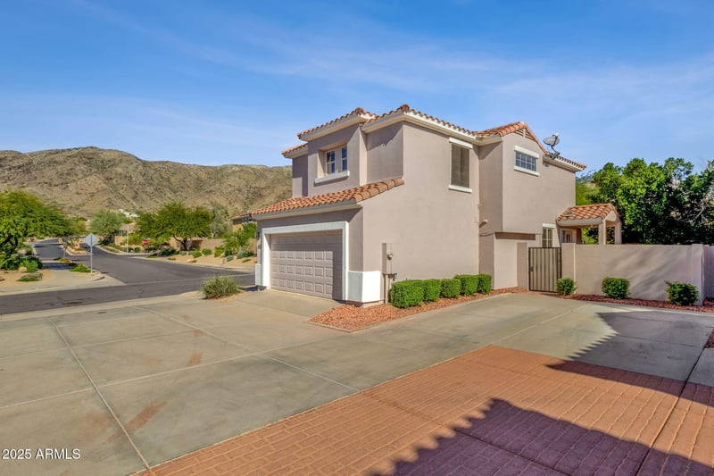 415 Mountain Sage Dr, Phoenix, AZ 85045