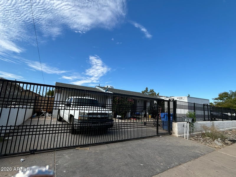 415 Grove St, Phoenix, AZ 85041