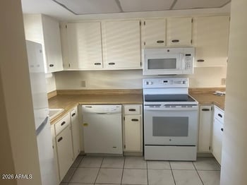 4150 Cactus Rd #213, Phoenix, AZ 85032