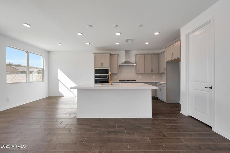 4153 Brenley Dr, San Tan Valley, AZ 85144