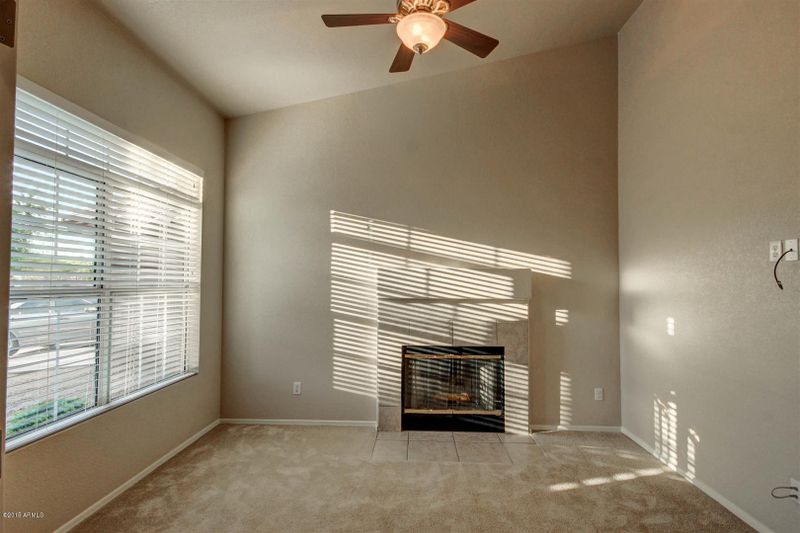 4153 E Graythorn Ave, Phoenix, AZ 85044