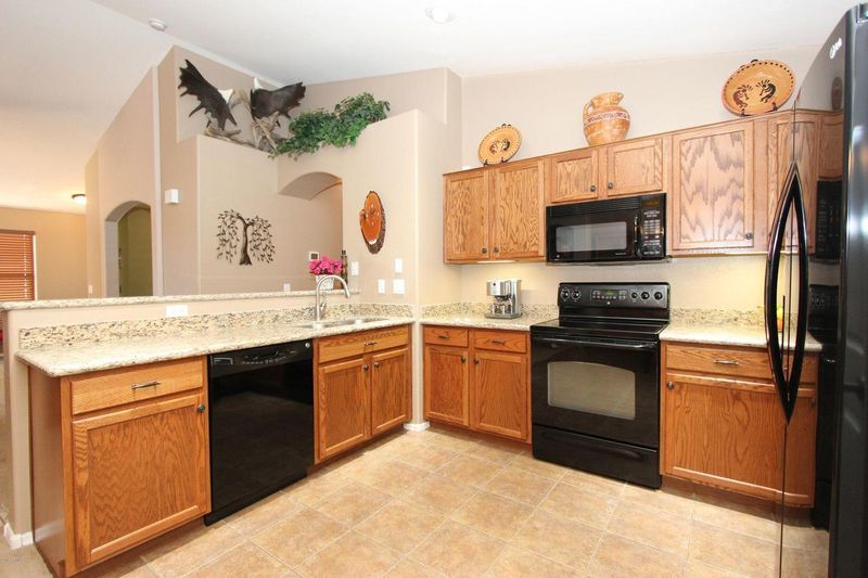 41545 N Ranch Dr, San Tan Valley, AZ 85140