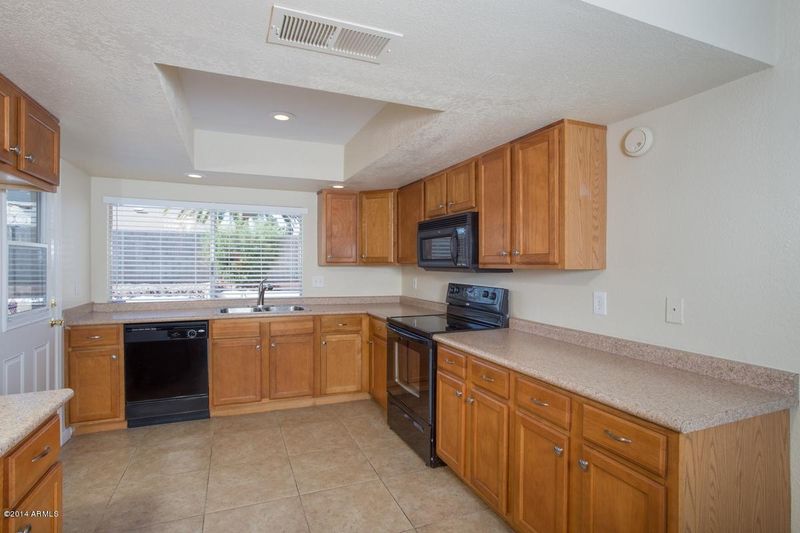 4158 W Hearn Rd, Phoenix, AZ 85053
