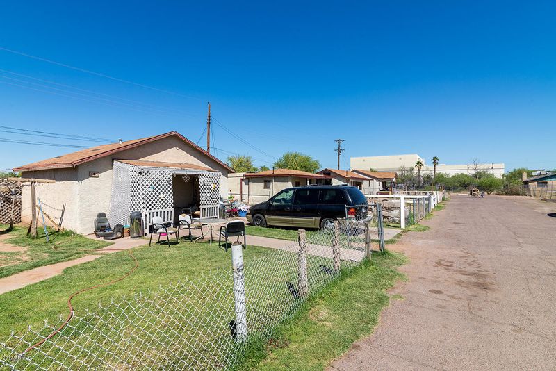 416 E Illini St, Phoenix, AZ 85040