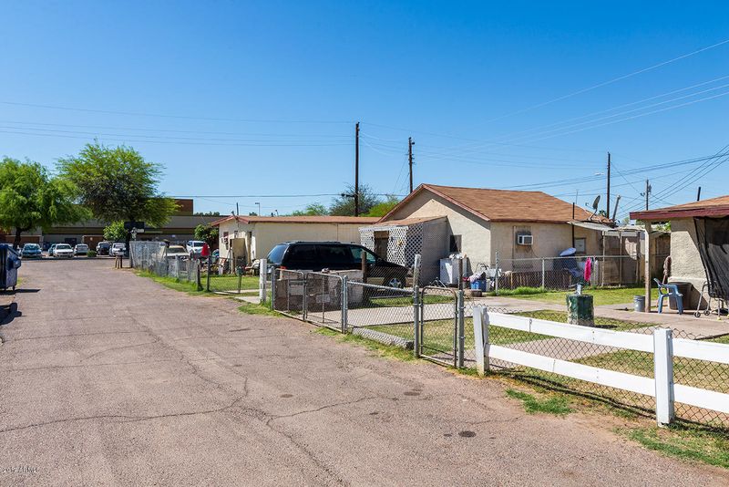 416 E Illini St, Phoenix, AZ 85040
