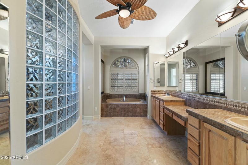 41601 River Bend Rd, Anthem, AZ 85086