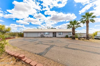 41615 U S Hwy 60 89 Ave, Morristown, AZ 85342