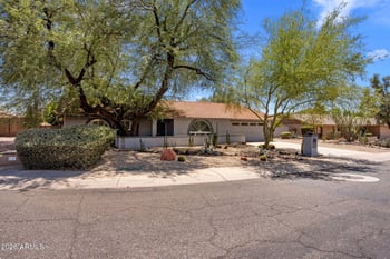 417 Beck Ln, Phoenix, AZ 85022