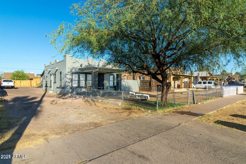 417 N 18th Dr, Phoenix, AZ 85007