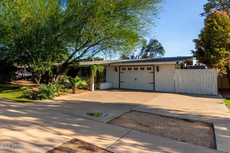 417 Palm St, Litchfield Park, AZ 85340