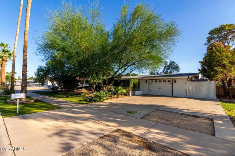 417 Palm St, Litchfield Park, AZ 85340