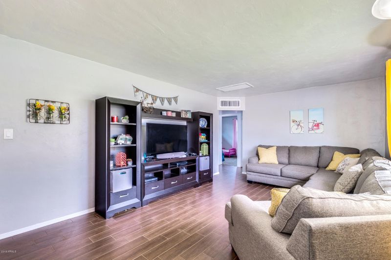 417 W Eva St, Phoenix, AZ 85021