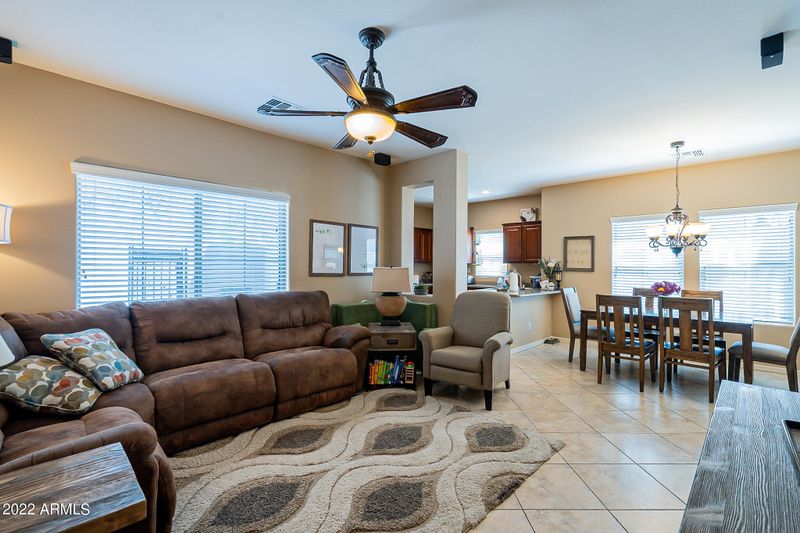 41713 N Globe Ct, Phoenix, AZ 85086