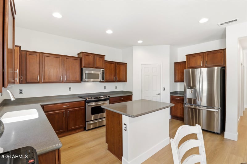 41715 Oetting Trl, San Tan Valley, AZ 85140