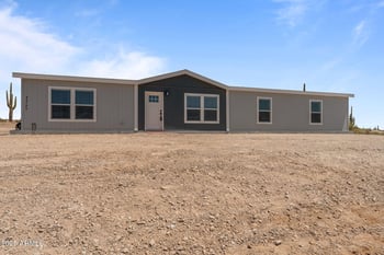 41735 260th Ave, Morristown, AZ 85342
