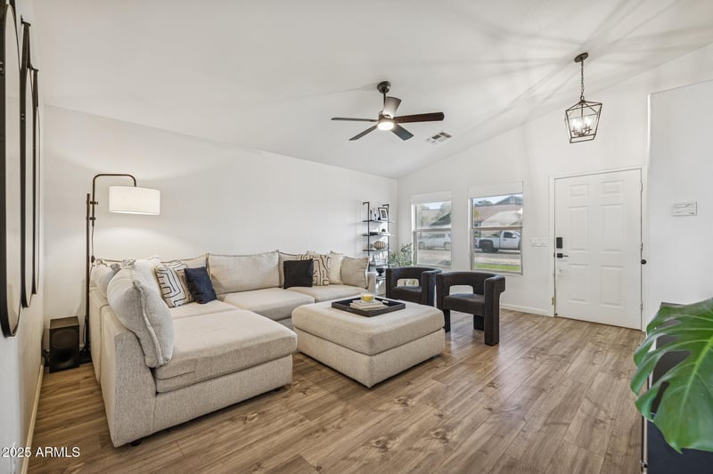 418 101st Pl, Mesa, AZ 85207