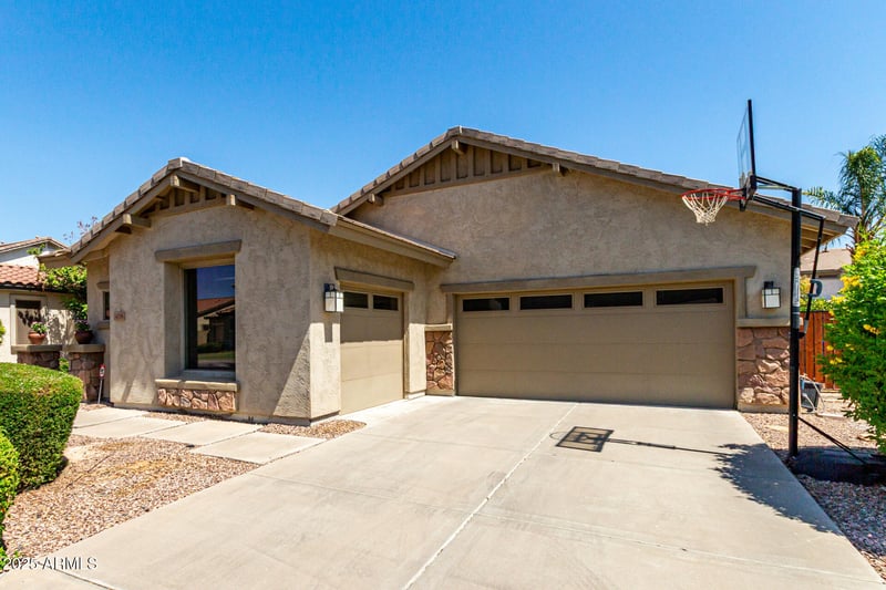 418 Balsam Dr, Chandler, AZ 85248