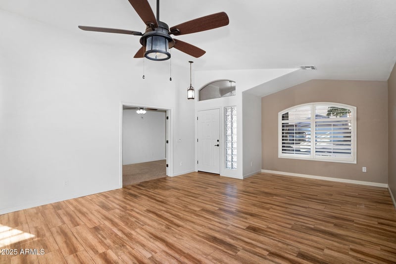 418 Clairidge Dr, San Tan Valley, AZ 85143