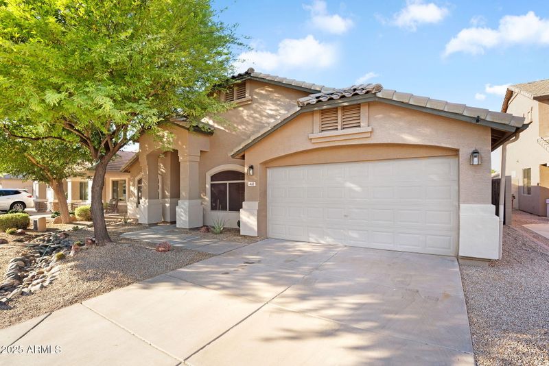 418 E Clairidge Dr, San Tan Valley, AZ 85143