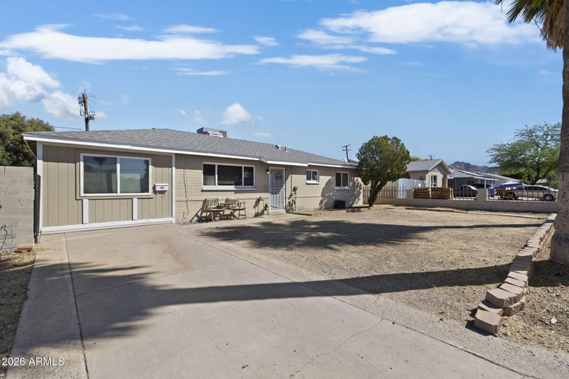 418 E Orchid Ln, Phoenix, AZ 85020