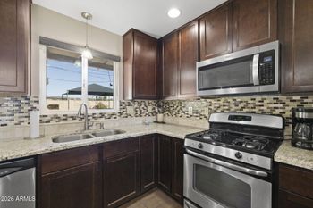 418 E Orchid Ln, Phoenix, AZ 85020