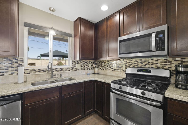 418 Orchid Ln, Phoenix, AZ 85020