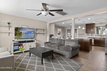 418 Orchid Ln, Phoenix, AZ 85020