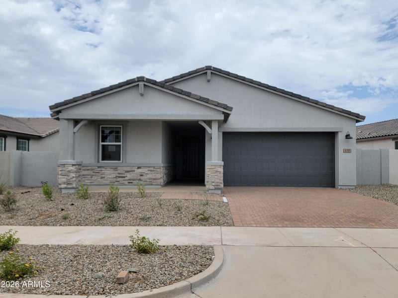 418 W Flatiron Trl, Apache Junction, AZ 85120