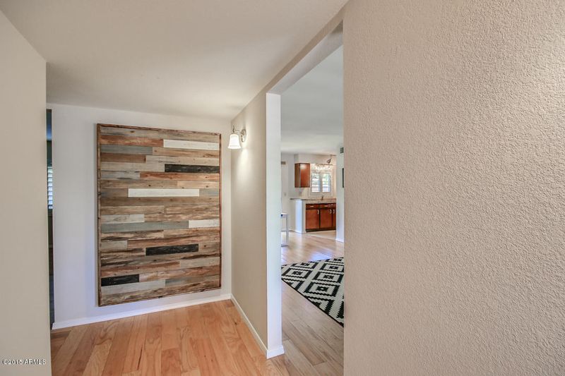 419 E Geneva Dr, Tempe, AZ 85282